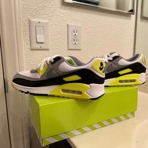 NIKE AIR MAX 90 SIZE MEN 10.5